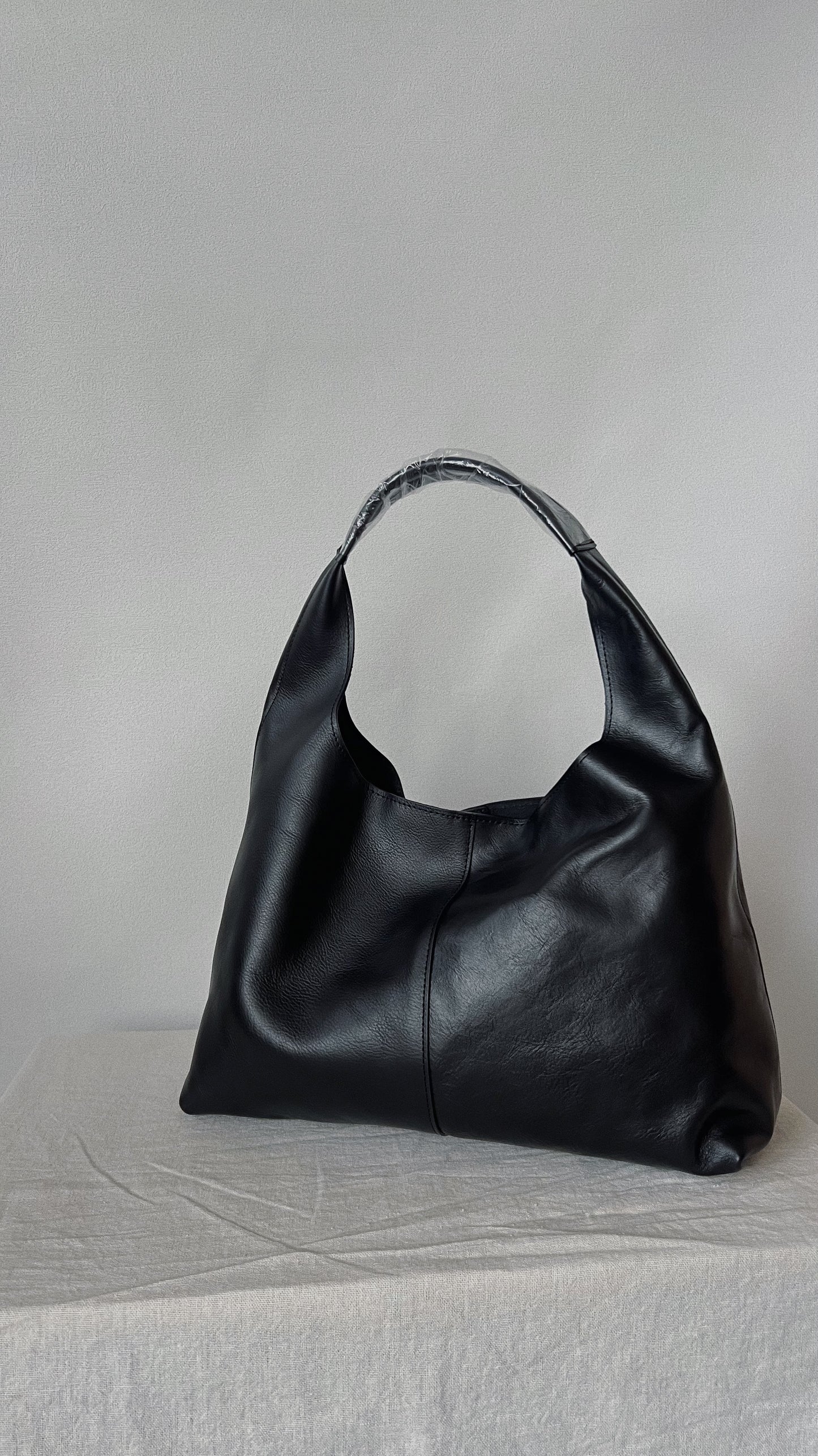 Leather shopper bag
