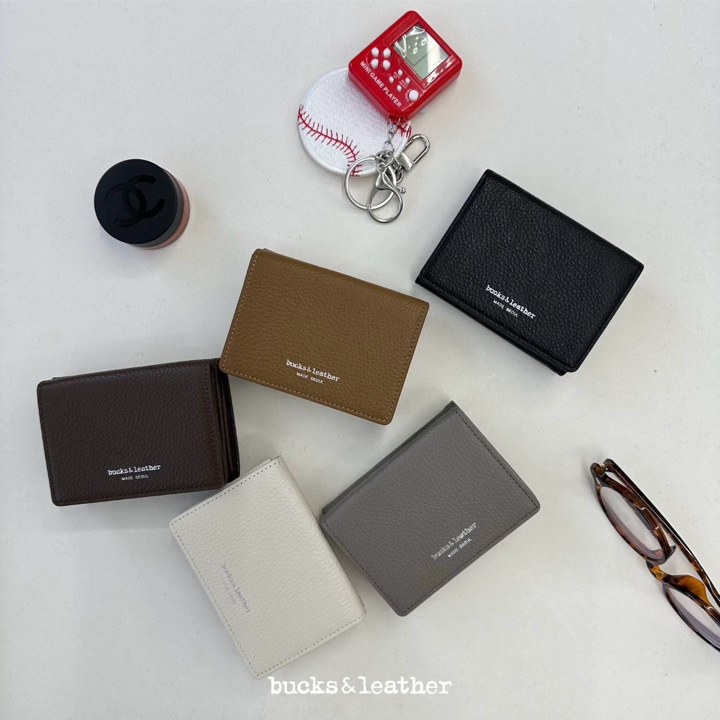 Tri-fold leather wallet