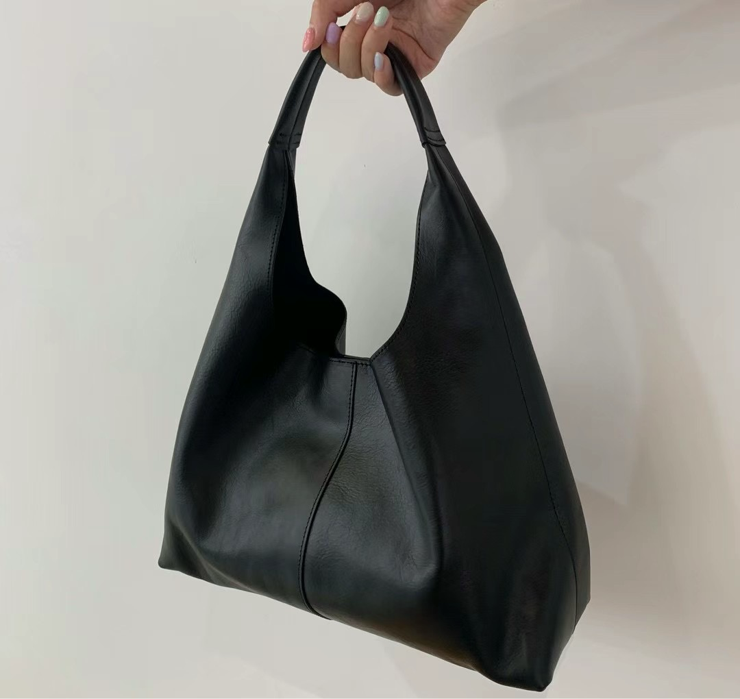 Leather shopper bag