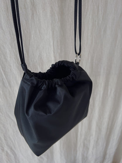 Baby bucket bag