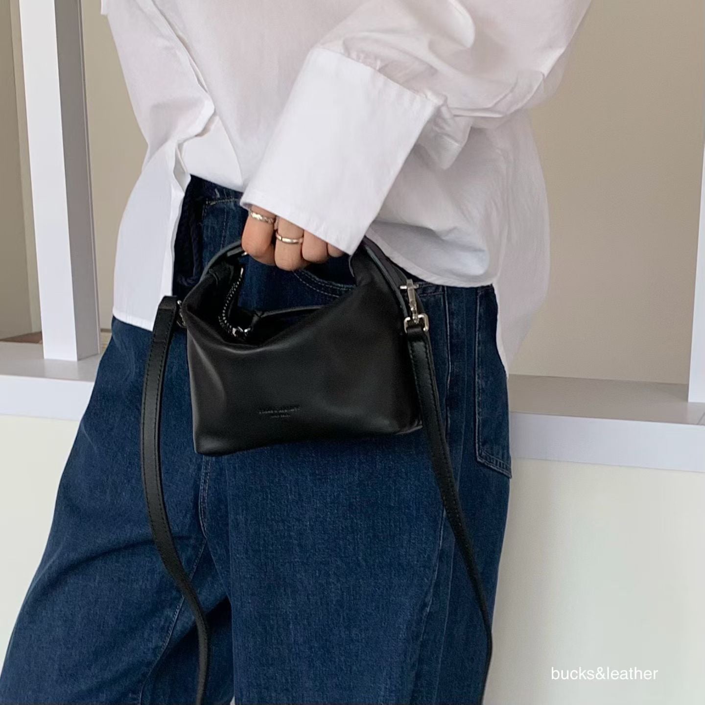 側孭手提雙鈕扣方型小包