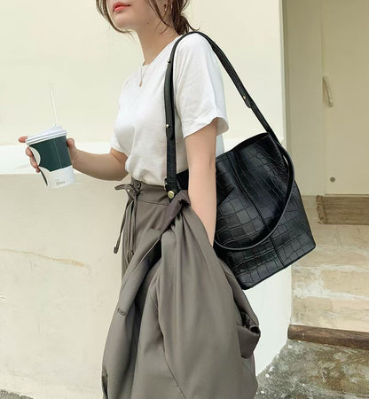 牛皮鱷魚紋bucket bag