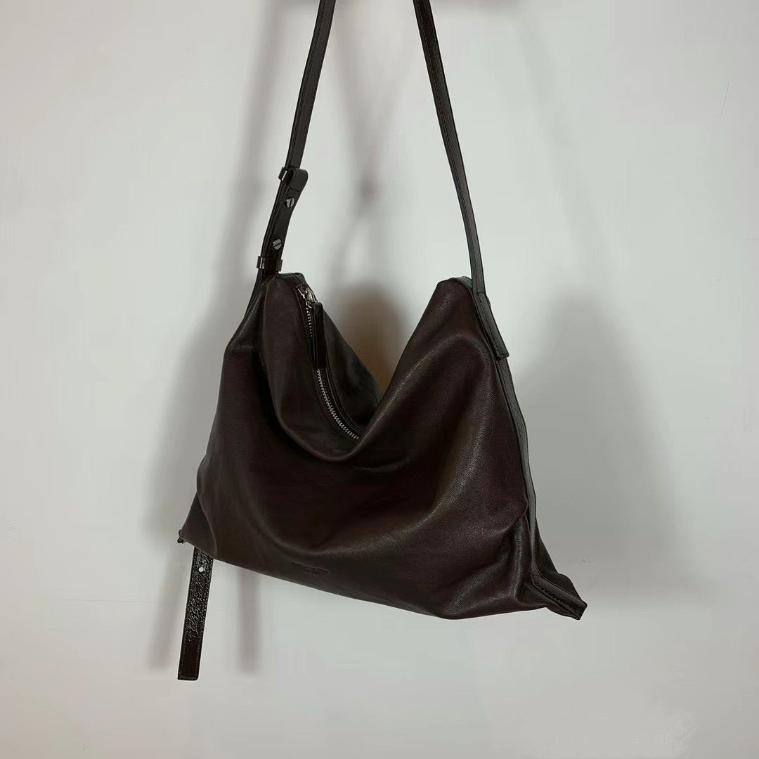 Lambskin shoulder bag (L)