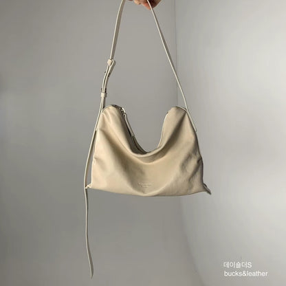 Lambskin shoulder bag (細款)
