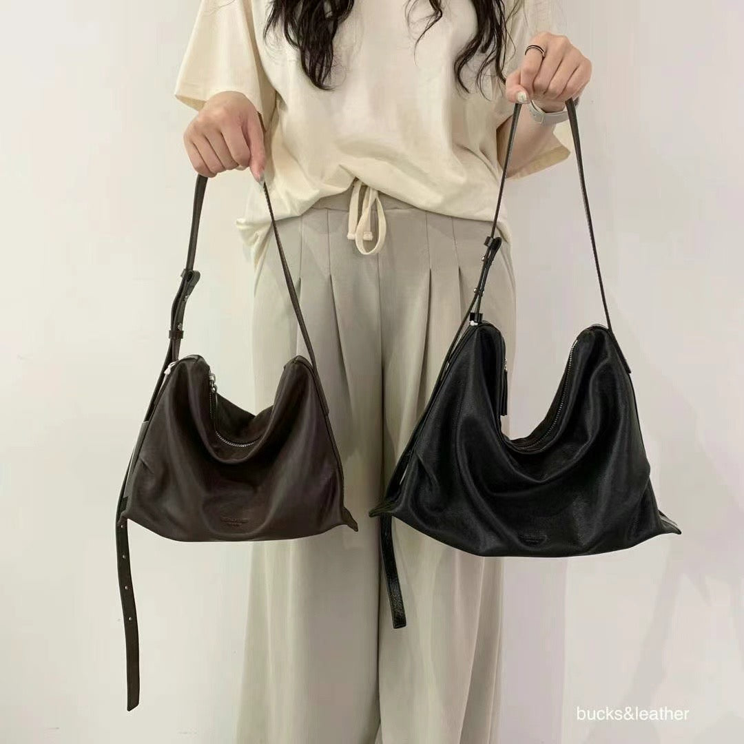 Lambskin shoulder bag (細款)