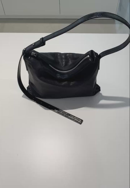 Lambskin shoulder bag (細款)